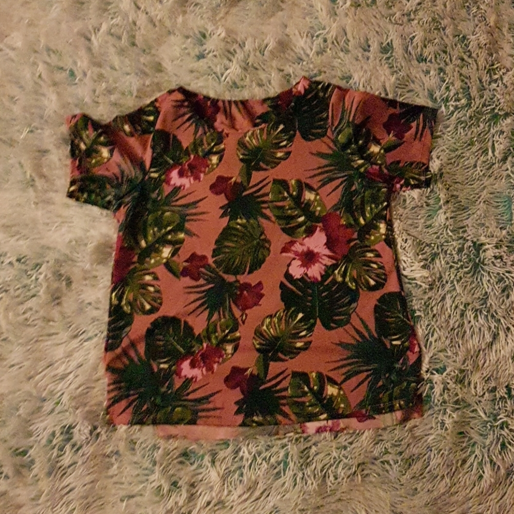 A island T-shirt ❤💚